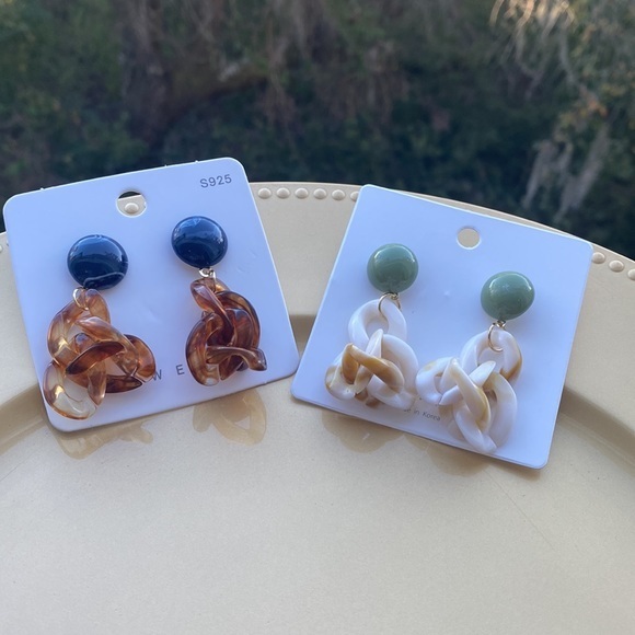 NWT Tan Tortoiseshell & Green Chain Link Chinoiserie Acrylic Drop Earrings - Picture 3 of 9